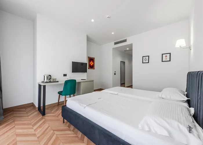 Polifonia Loft - Vlore, Albania Отель
