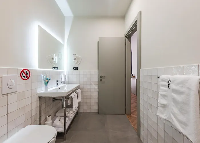 Отель Polifonia Loft - Vlore, Albania